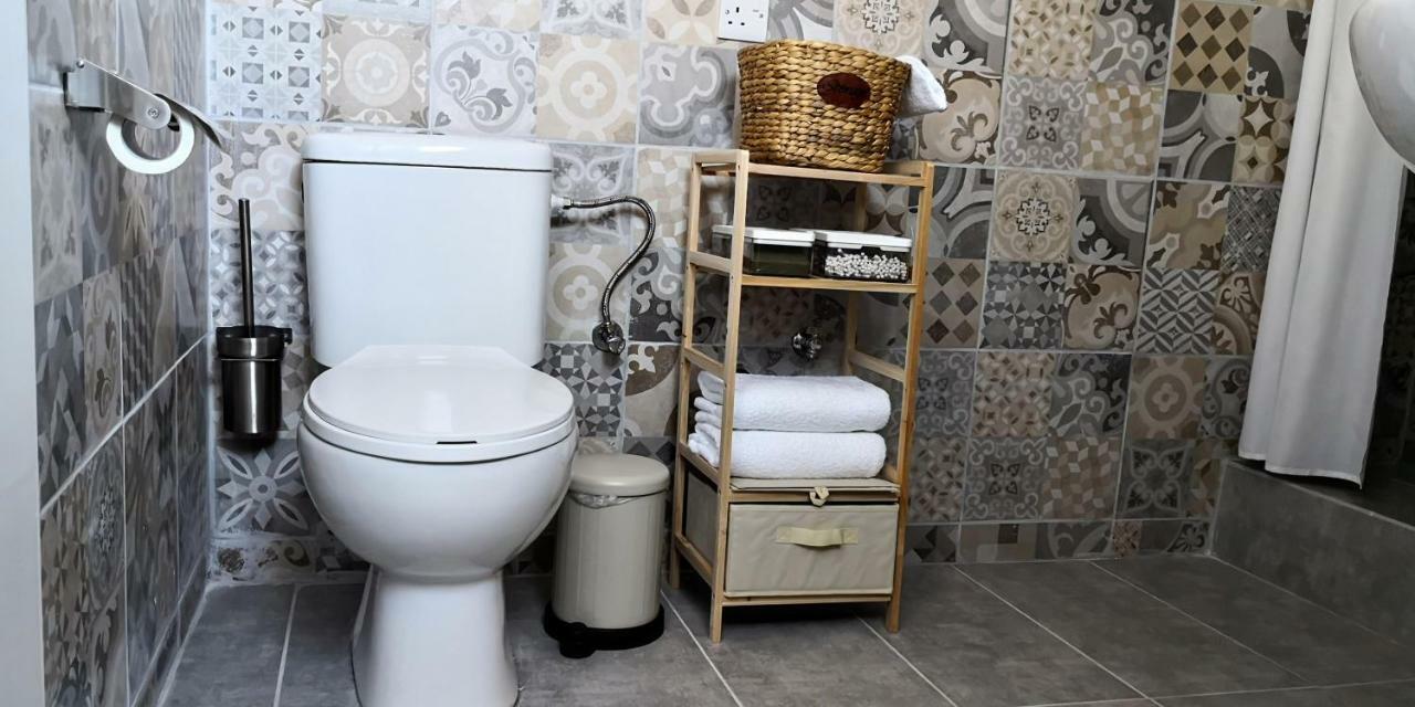 Cozy Getaway In Nicosia Apartment Ngoại thất bức ảnh