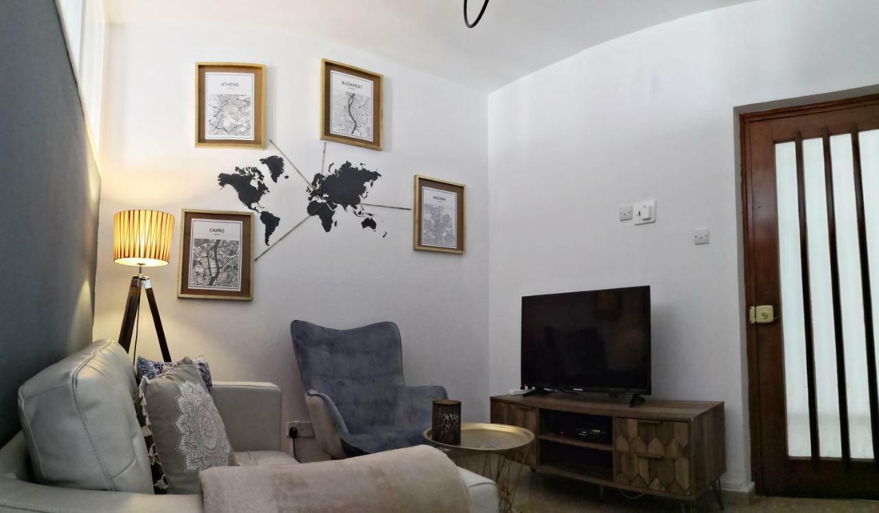 Cozy Getaway In Nicosia Apartment Ngoại thất bức ảnh
